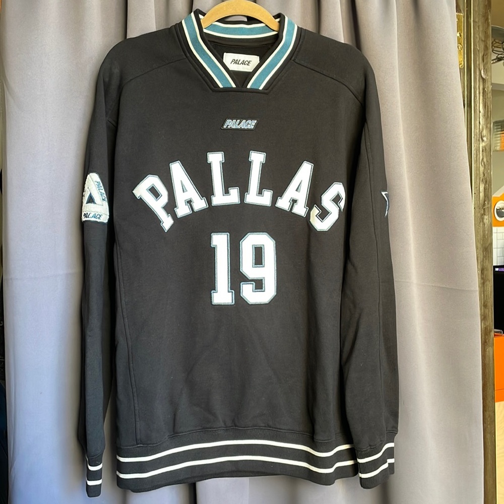 Palace Pallas Crew Black Carbon Medium